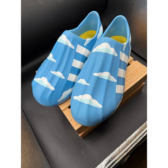 Athletic_Shoes
